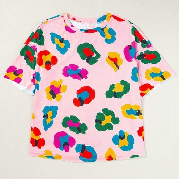 Tops - ⭐️Pink and Red Abstract Short Sleeve Tee
